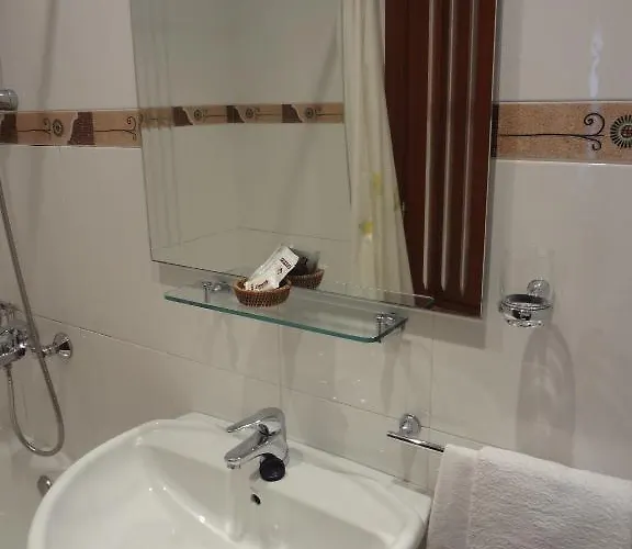 Отель Alda Нарон